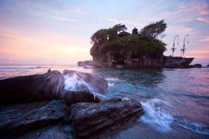 tanah lot temple