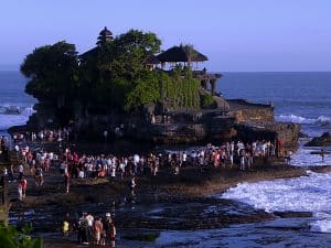 tanah lot temple2