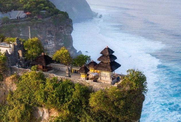 Exploring Bali's Water Temples: Sacred Sites of Spiritual Serenity